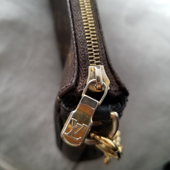 Authentic EUC Louis Vuitton Eva clutch - Picture 4 of 11